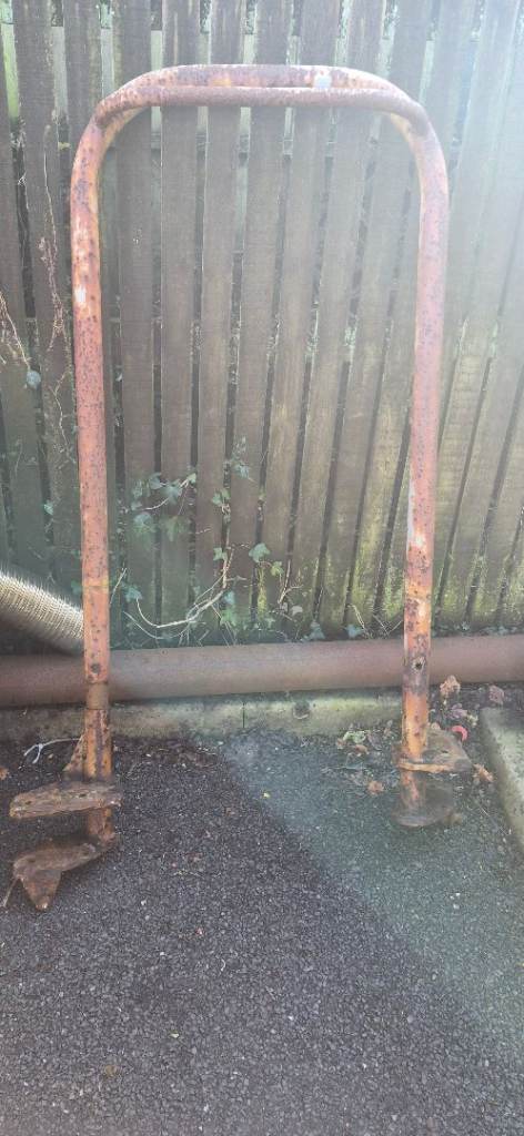 Massey ferguson tea20 Roll bar 