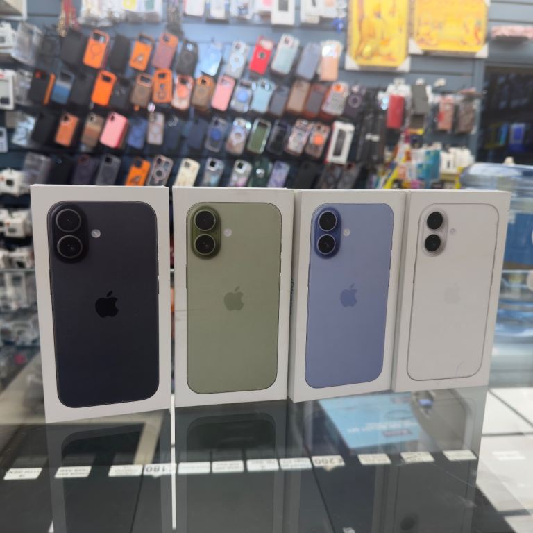 I phone 17 **resealed**