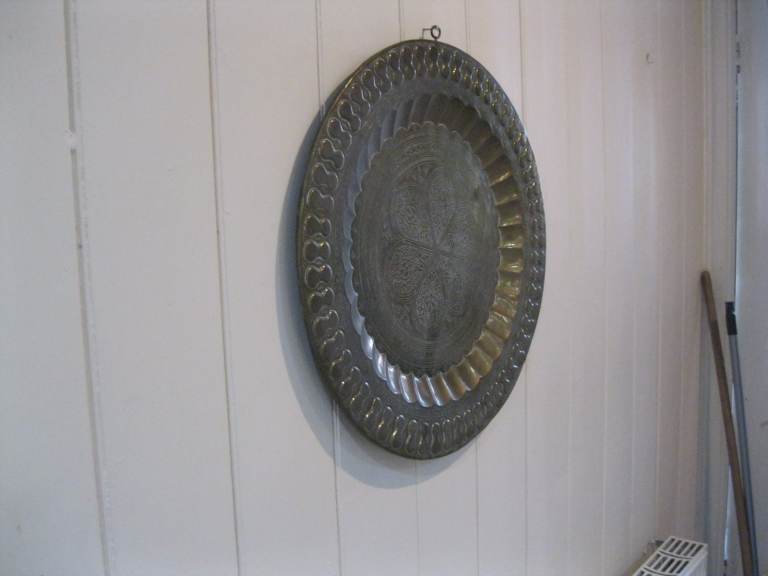 Vintage Embossed Brass  Metal Wall Plate Decor  LEICESTER LE4 5DJ