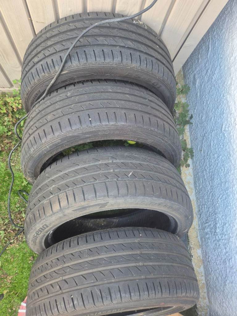 4 tyres