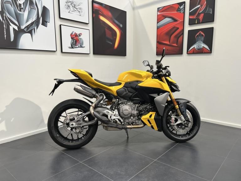 Ducati Streetfighter V2S, Brand new and Unregistered, 0 miles