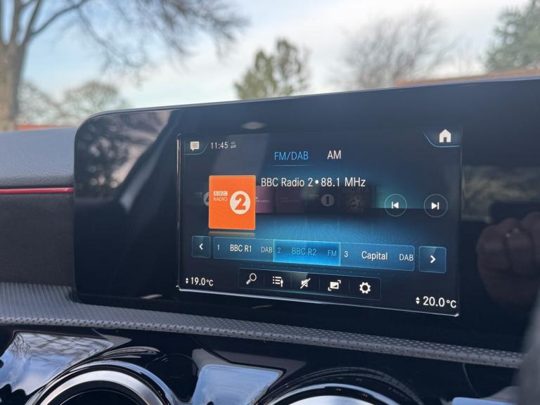 MERCEDES-BENZ A CLASS 1.3 A250e 15.6kWh AMG Line 2020