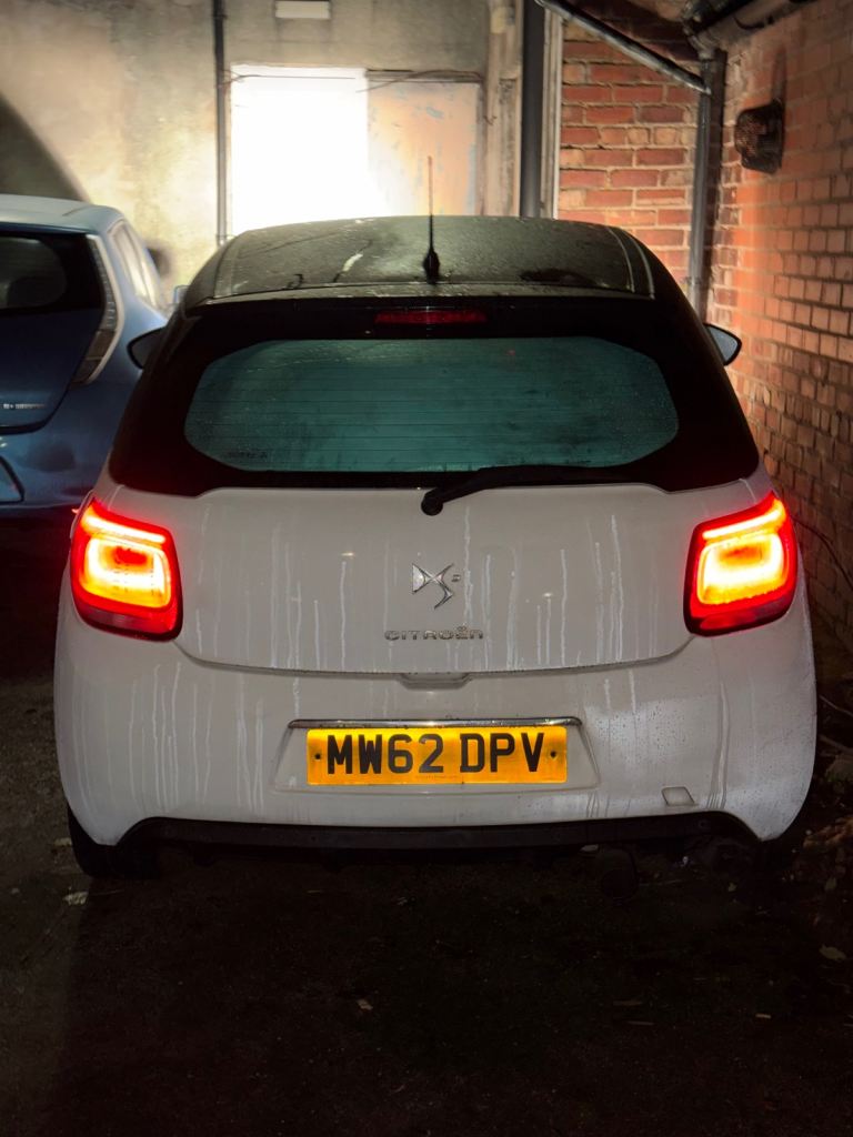 Citroen, DS3, Hatchback, 2013, Manual, 1598 (cc), 3 doors