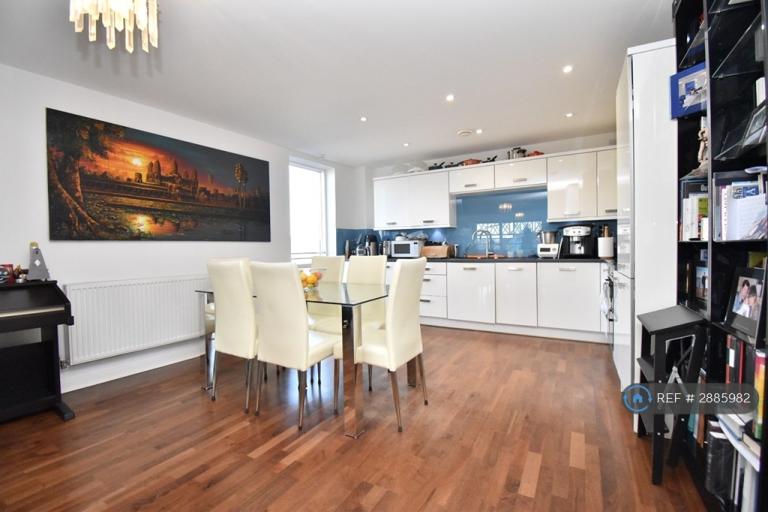 2 bedroom flat in Chamberlayne Road, London, NW10 (2 bed) (#2885982)