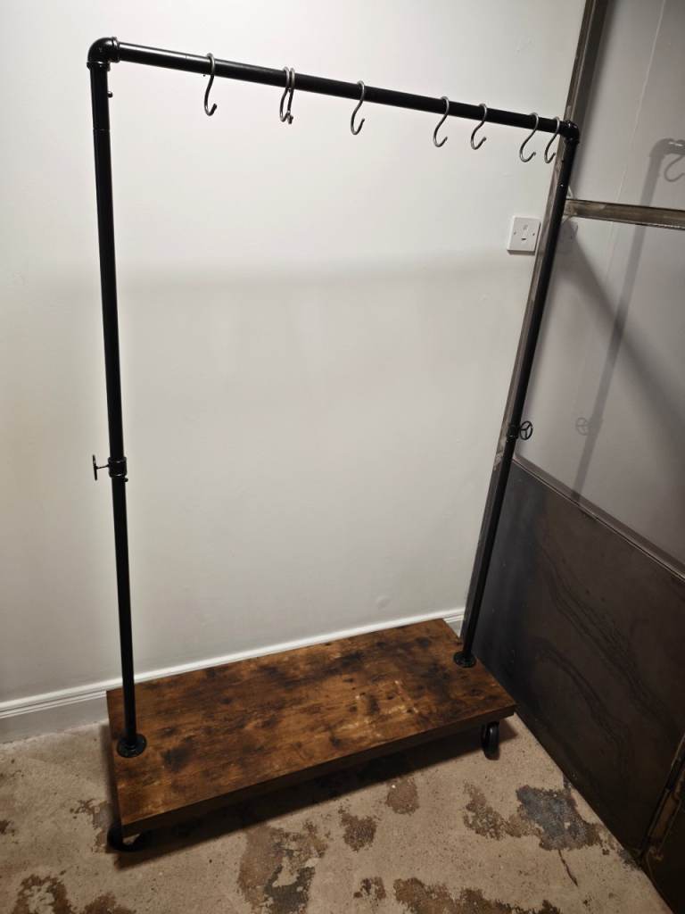 Industrial Style Rolling Clothes Rail / Garment Rack
