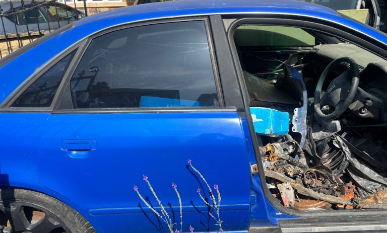 🔵 Audi B5 S4 – Project / Parts Car