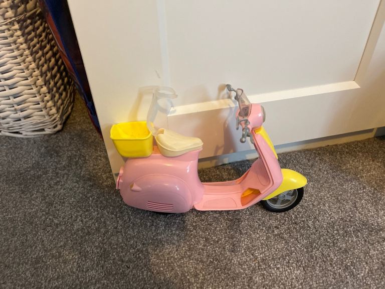Barbie motorcycle with dog and helmet 