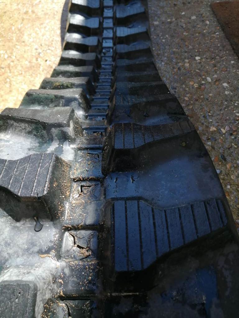 JCB 8020 RUBBER TRACK