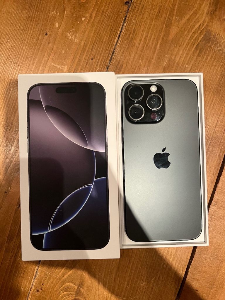 Phone 16 Pro Max 512GB Black Titanium Good Condition (Unlocked)