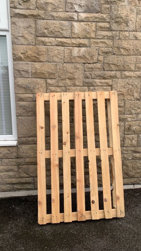 GONE******Wooden Pallet 