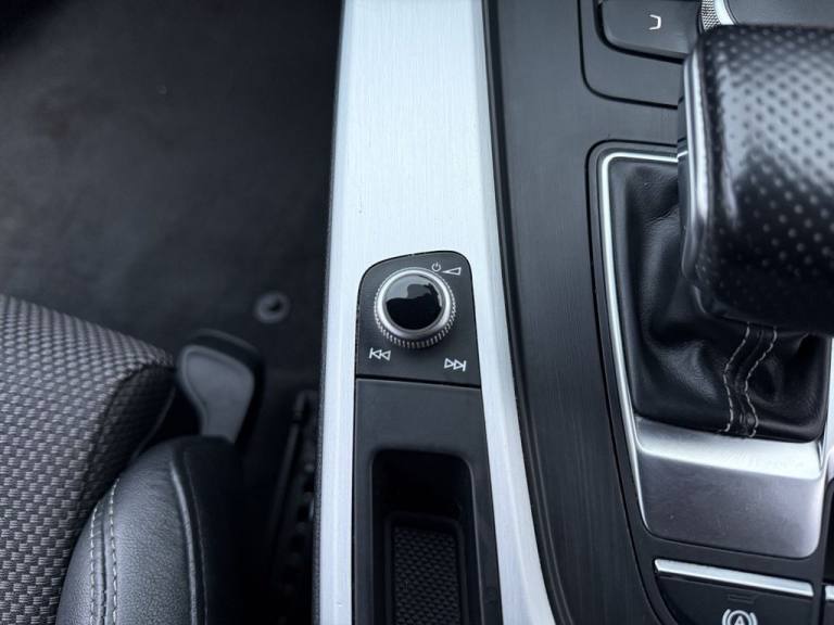 2016 Audi A4 2.0 TFSI S line Saloon 4dr Petrol S Tronic Euro 6 (s/s) (190 ps) Saloon Petrol Autom...