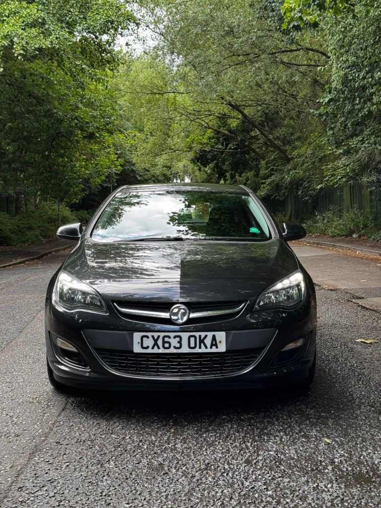 Vauxhall, ASTRA, Hatchback, 2013, Manual, 1686 (cc), 5 doors