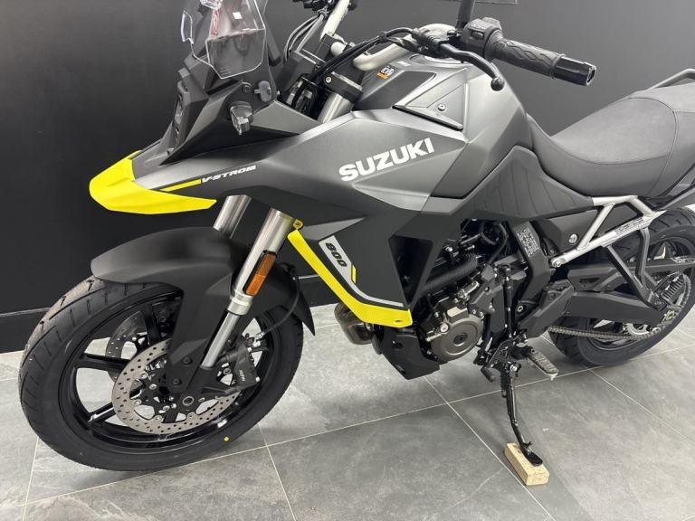 SUZUKI DL800 RE V STROM 2025