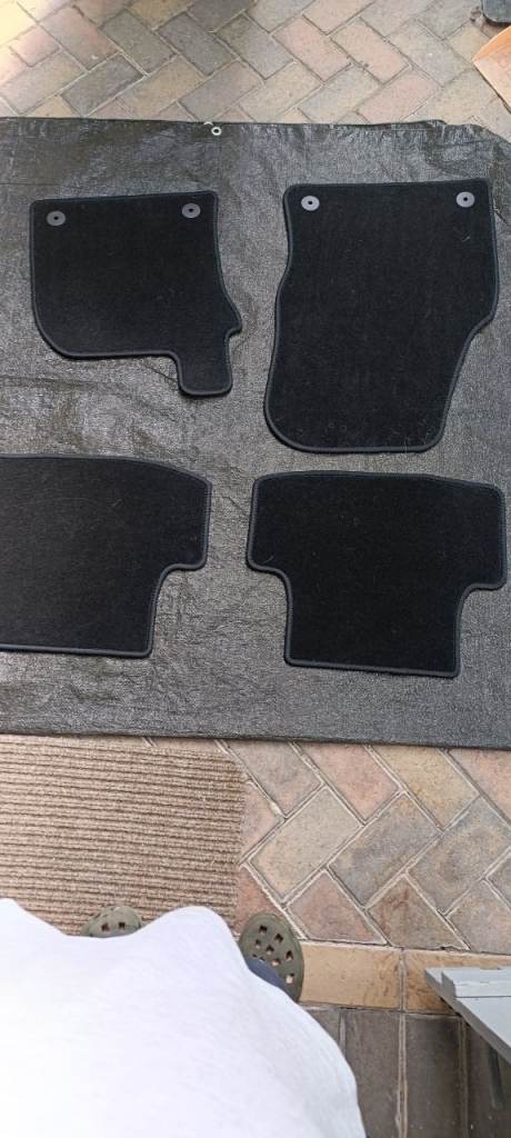 Skoda karoq 2023 Floor Mats