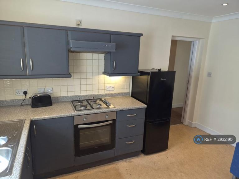 1 bedroom flat in Bridge House, Blackburn, BB1 (1 bed) (#2932190)