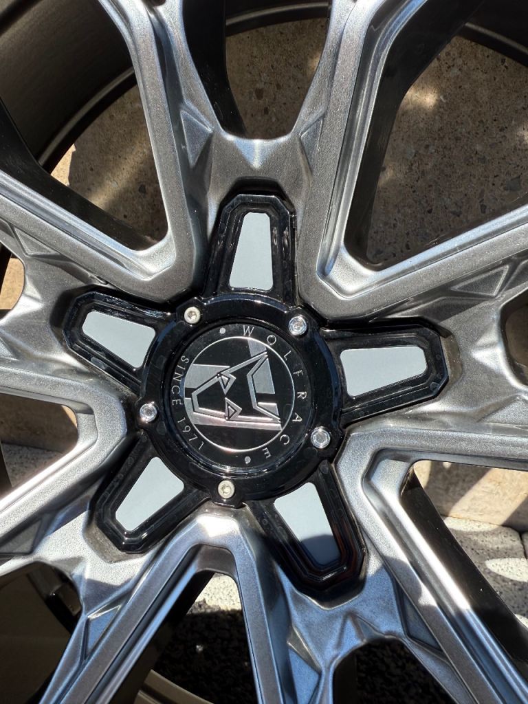 Genuine wolf race crc gtr alloys 20”
