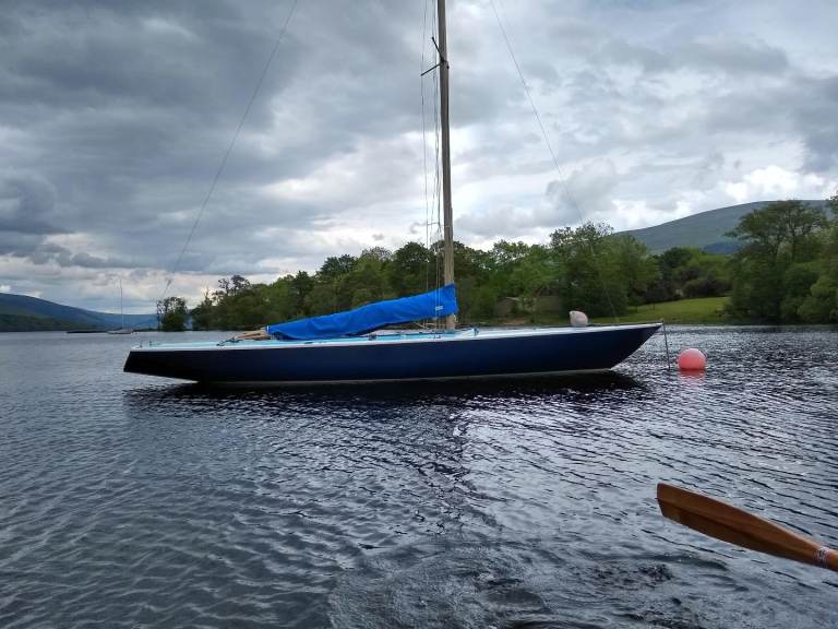 Sailing boat