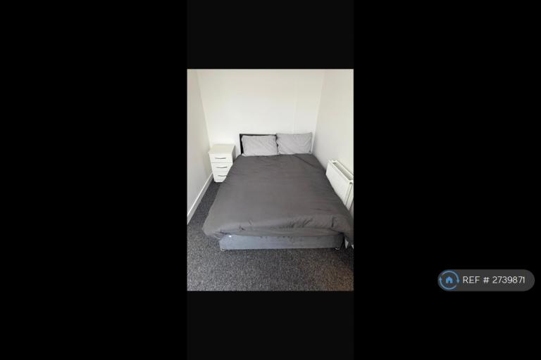 1 bedroom in Hillingdon, Hillingdon, UB10 (#2739871)