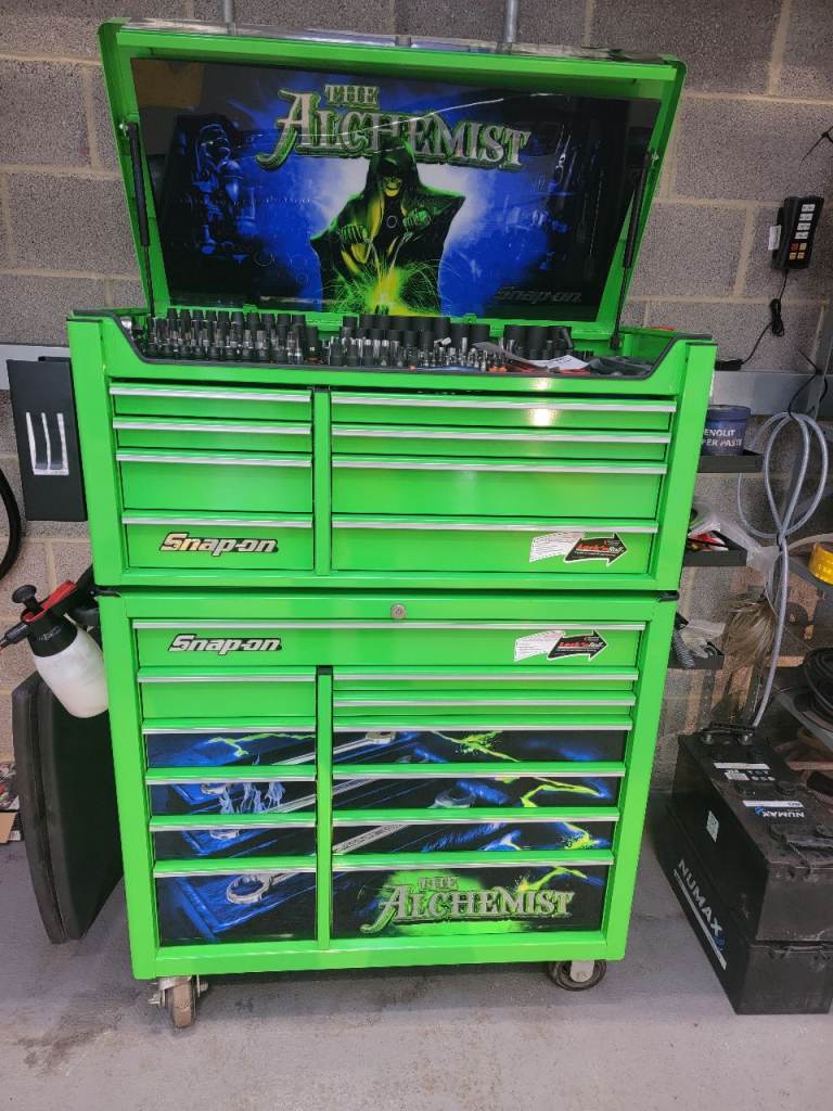 Snap on tool box roll cab chest