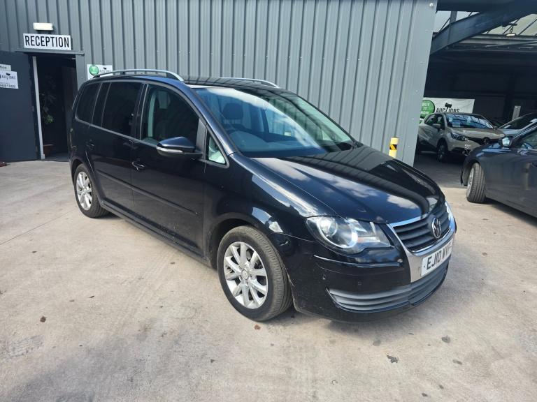 2010 Volkswagen Touran 2.0 TDI DPF Match 5dr DSG MPV Diesel Automatic