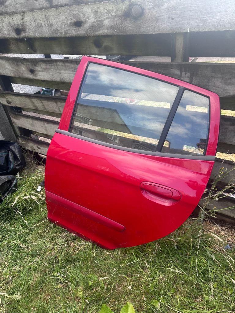 2004 Kia Picanto back left passenger door 