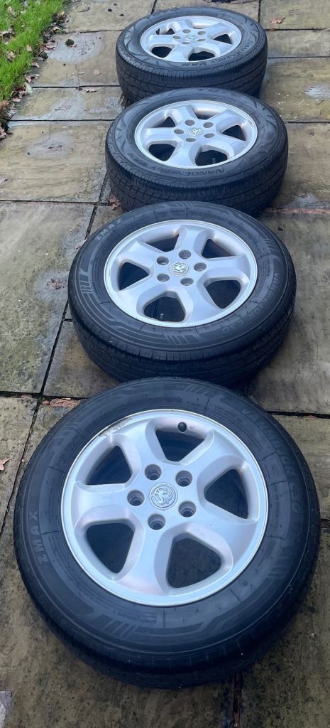 Vauxhall Vivaro Sportive alloys & tyres