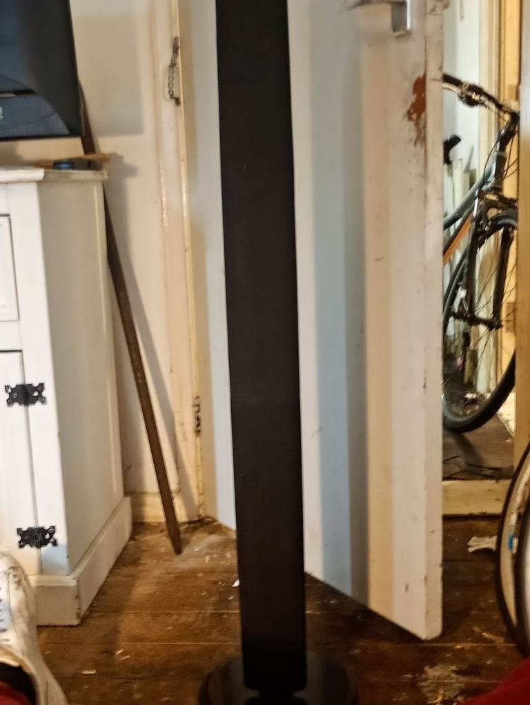 Samsung Tall Black Speaker – Good Condition