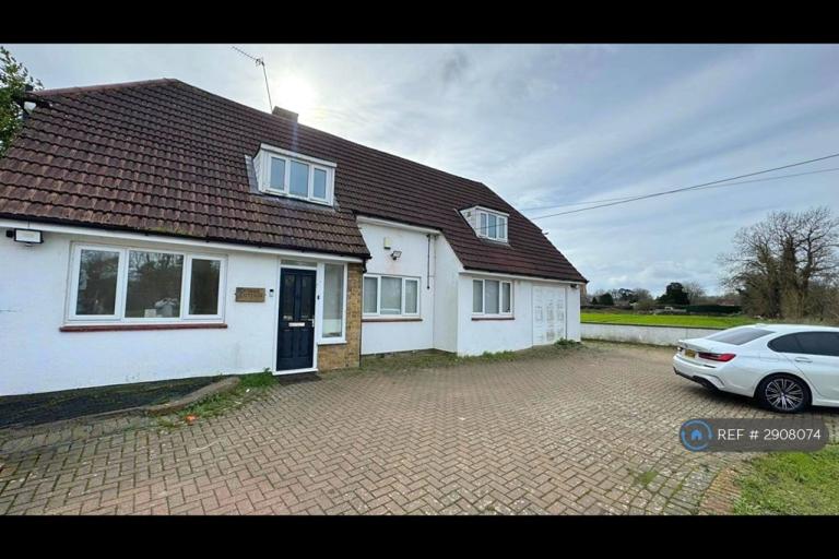 4 bedroom house in Stanwell Road, Slough, SL3 (4 bed) (#2908074)