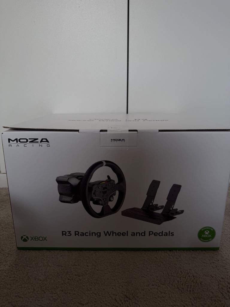 MOZA Racing R3 Racing Wheel Kit PC, Xbox One & Stand