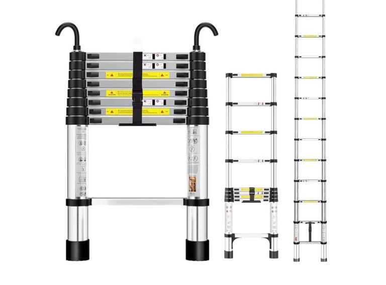Telescopic Ladder with Roof Hooks – Good Condition