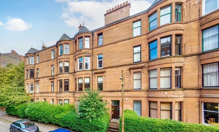 2-Bedroom Apartment in the Heart of Glasgow’s West End – Kelvinbridge
