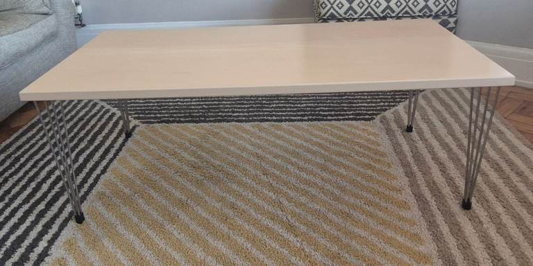  Coffee Table with Hairpin Legs – Good Condition