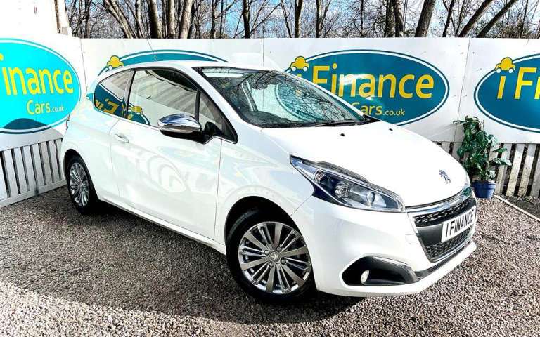 CAN'T GET CREDIT? CALL US! Peugeot 208 1.2 PureTech Allure, 2017, Manual - £99 DEPOSIT, £43 PER WEEK