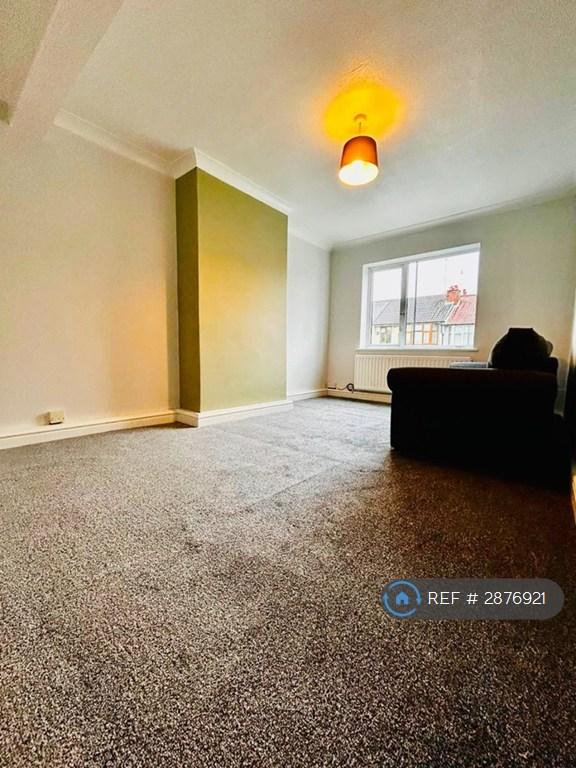2 bedroom flat in Albany Road, Coventry, CV5 (2 bed) (#2876921)