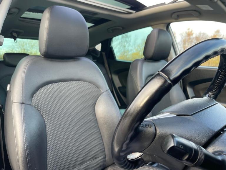 2013 Hyundai Ix35 1.7 CRDi Premium 5dr 2WD ESTATE Diesel Manual