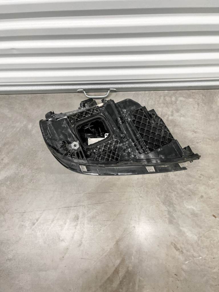 Genuine Mercedes E CLASS-Class W212 13-15 Headlight Left Passenger Side