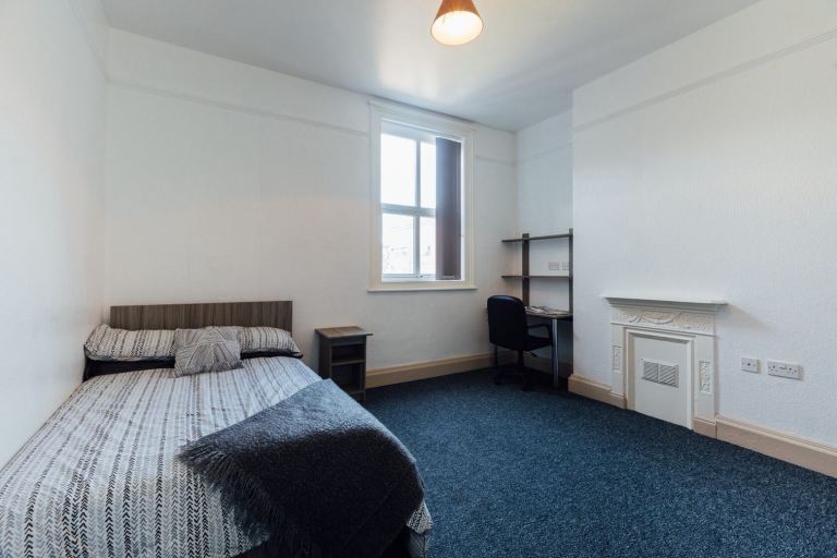 Refurbished Doubel bedroom available at CF24 