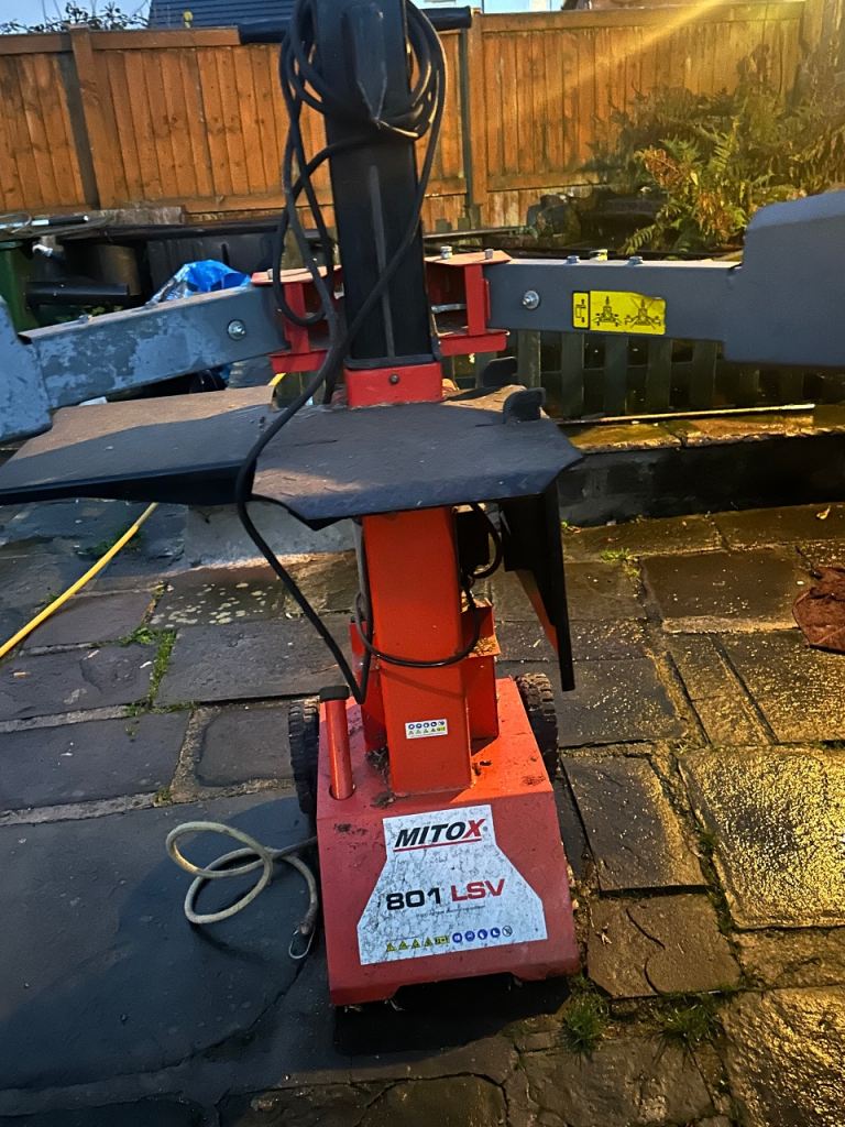 Mitox 801 log splitter 