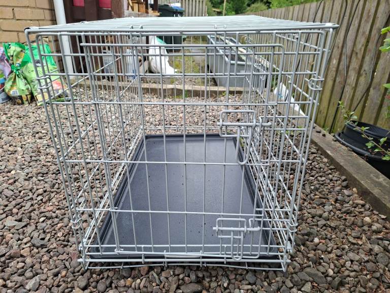 Dog cage 