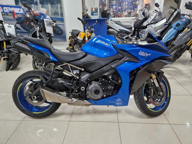 SUZUKI GSX-S 1000 GT IN BLUE