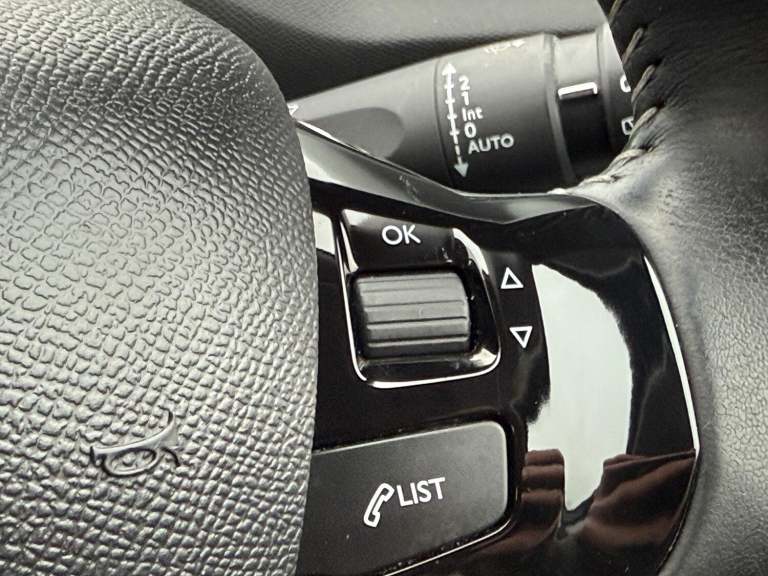 PEUGEOT 308 1.2 PureTech Allure Black Manual Petrol 2017