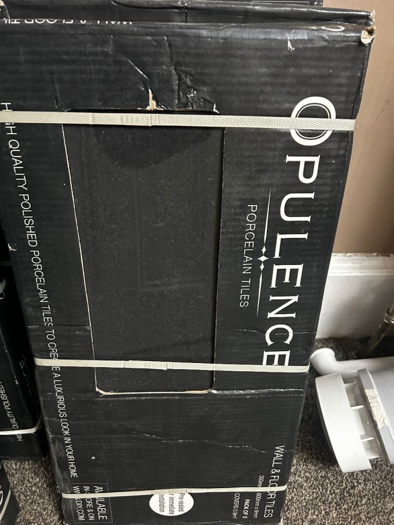 Reduced Brand new tiles 