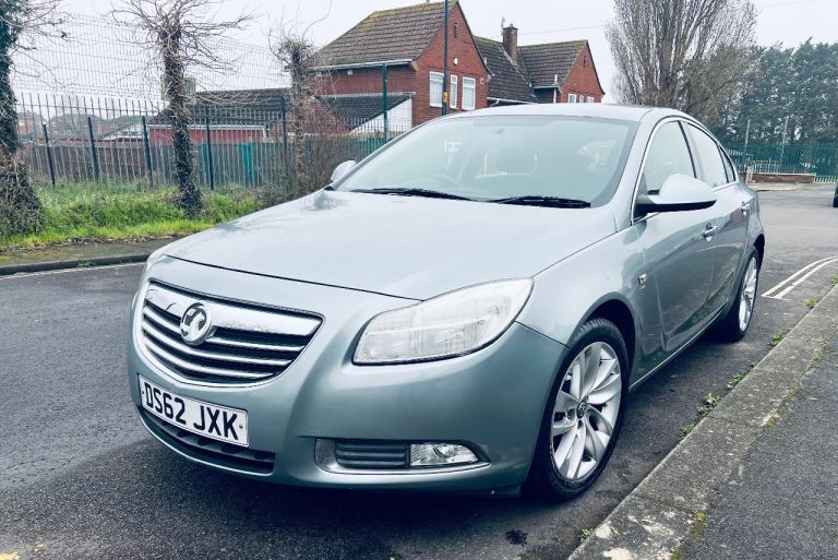 Vauxhall, INSIGNIA, Hatchback, 2012, Manual, 1796 (cc), 5 doors