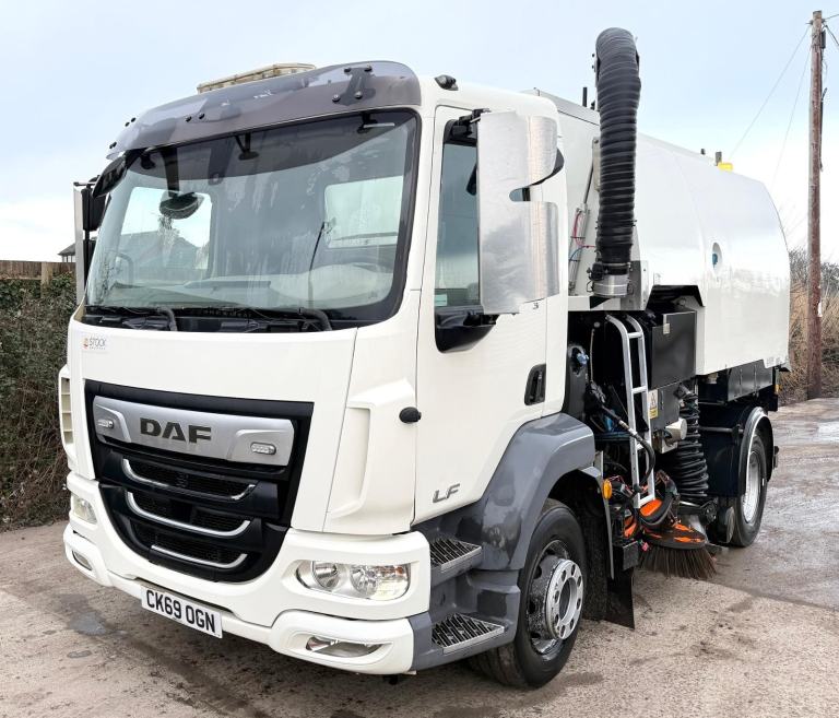 2019 DAF LF55.230 STOCK SWEEPER 16TON AIR-CON LHD 4600 HOURS 81,000 MILES EURO-6