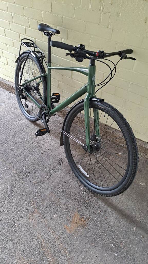 Specialized Sirrus X3 Commuter/Hybrid Bike - Medium Size