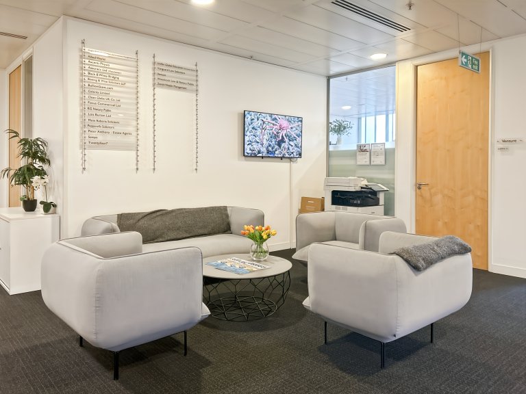 Manchester - M33HF \ Coworking Membership with Multi-Location Access