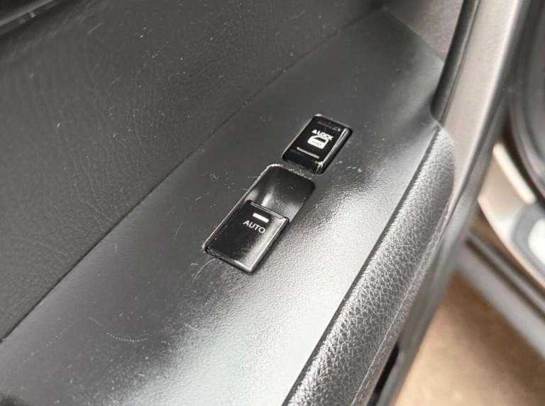 2013 Kia Sorento 2.2 CRDi KX-2 5dr Auto [Sat Nav] ESTATE DIESEL Automatic