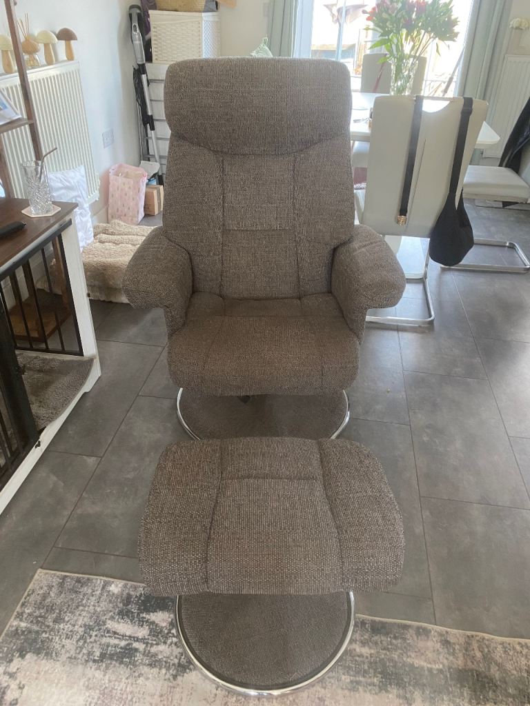 Comfortable Grey Fabric Recliner Chair with Footrest – Good Condition