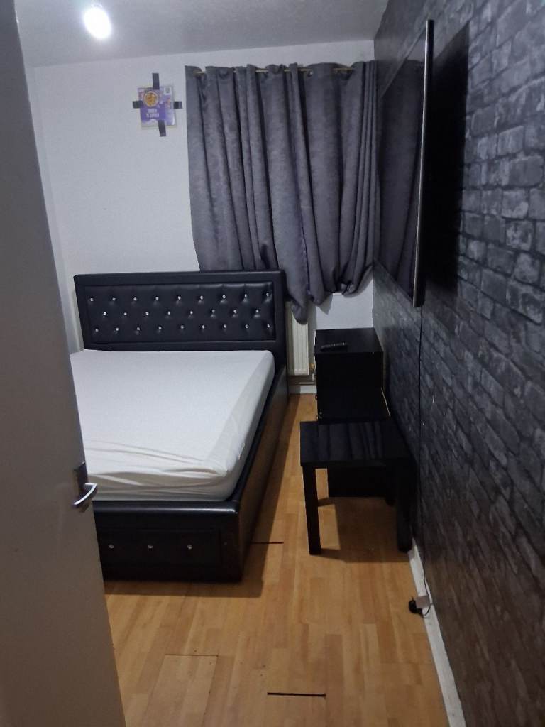 Modern double Room Hackney 