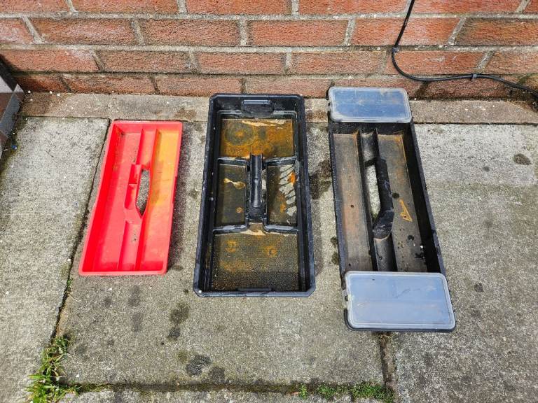 Free Tool Trays.